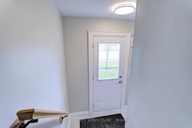 Additional image 35 of 25 Hibiscus Crt