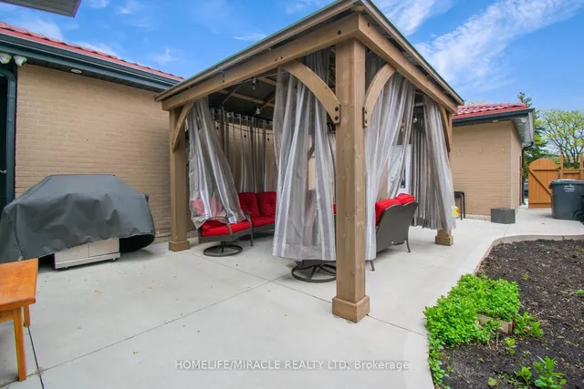 Additional image 43 of 37 Glenora Cres