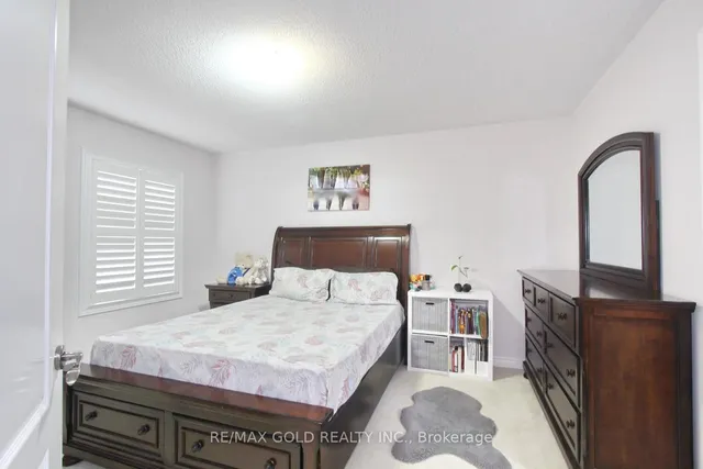 Additional image 37 of 14 Lisson Cres