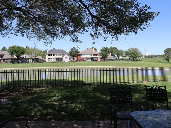 16210 Pinon Vista Dr, Houston, TX 77095