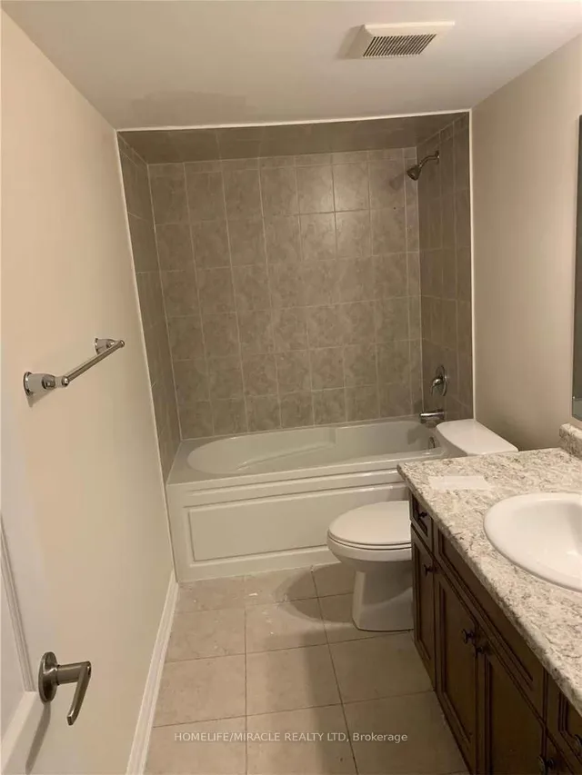 Additional image 24 of 240 Lagerfeld Dr Unit 7