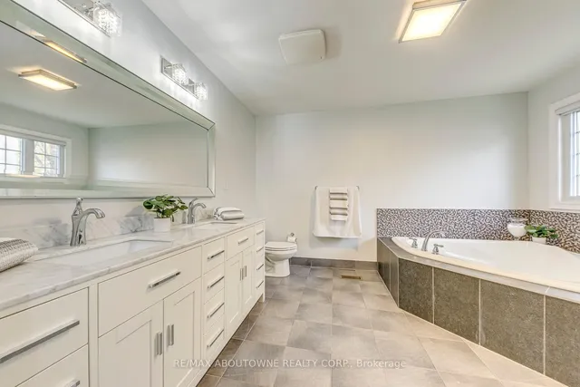 Additional image 34 of 20 Vinegar Hill St