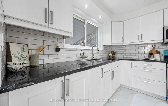 Additional image 22 of 18 Dearbourne Blvd