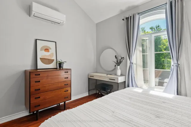 Additional image 21 of 242 Harvie Ave