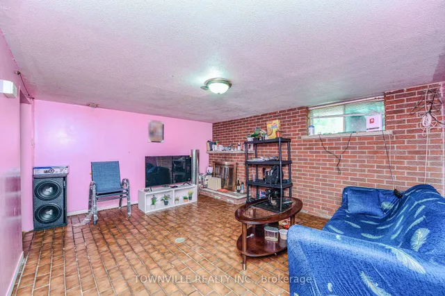 Additional image 33 of 35 Taysham Cres