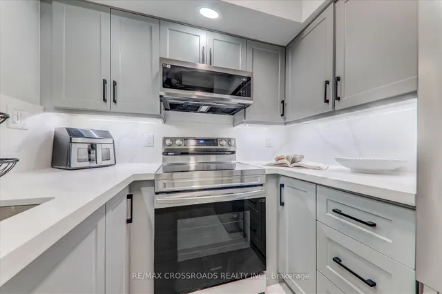 Additional image 13 of 3047 Finch Ave Unit 1019