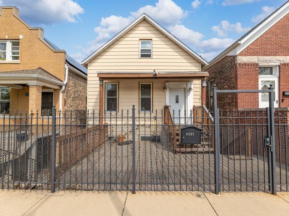 2237 S Oakley Ave, Chicago, IL 60608