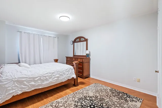 Additional image 23 of 29 Mossbank Dr