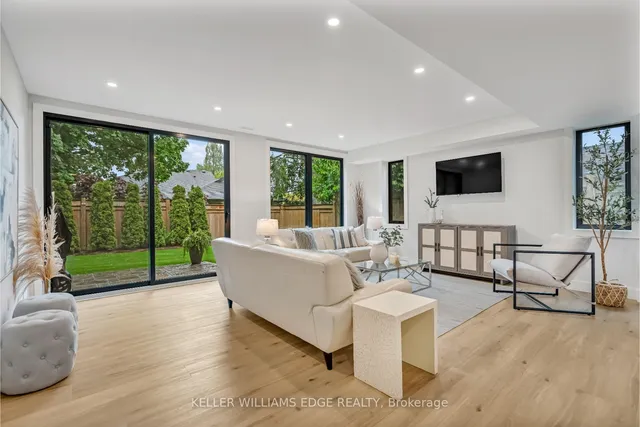 Additional image 32 of 5 Carl Cres