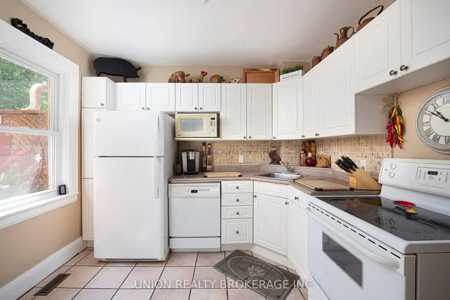 Additional image 17 of 49 Valhalla Blvd