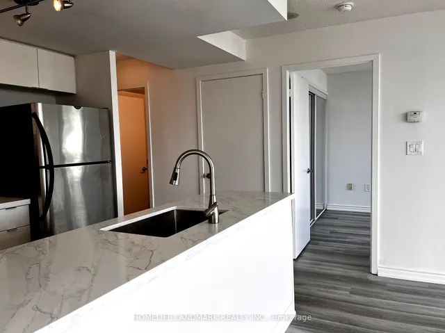 Additional image 5 of 15 fort york Blvd Unit 912