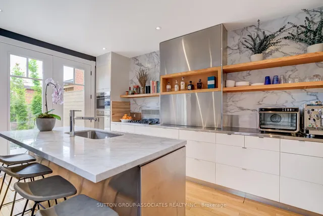 Additional image 15 of 215 Christie St