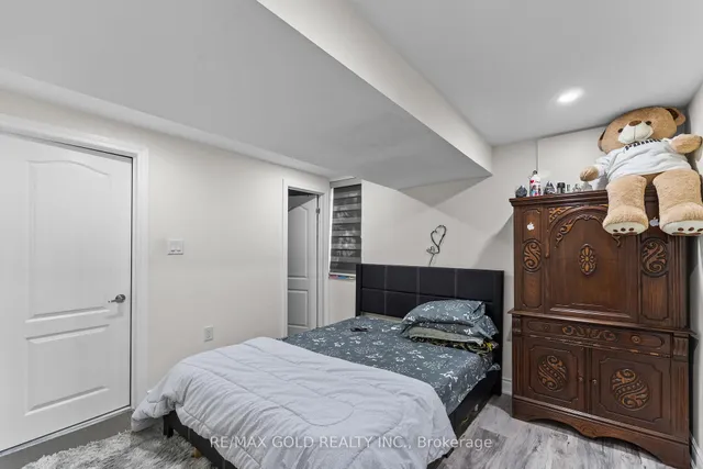 Additional image 38 of 8420 Creditview Rd