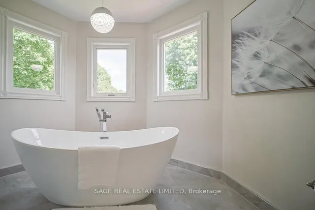 Additional image 26 of 32 Royal Rouge Tr