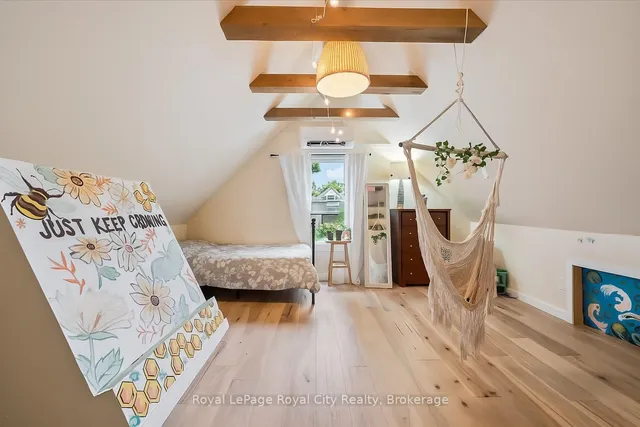 Additional image 32 of 37 Brock St