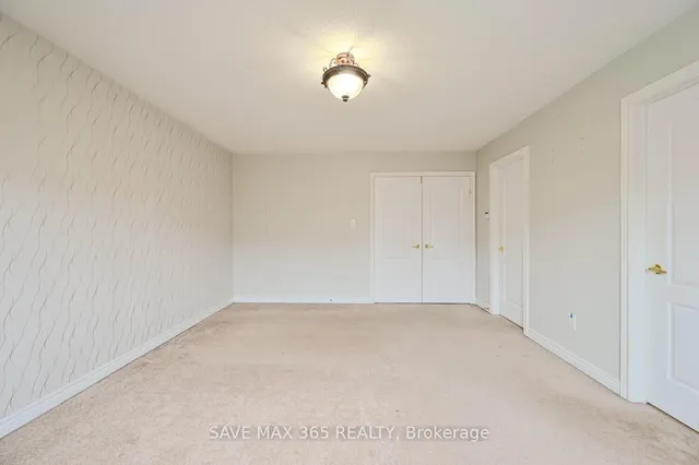 Additional image 32 of 330 Giddings Cres