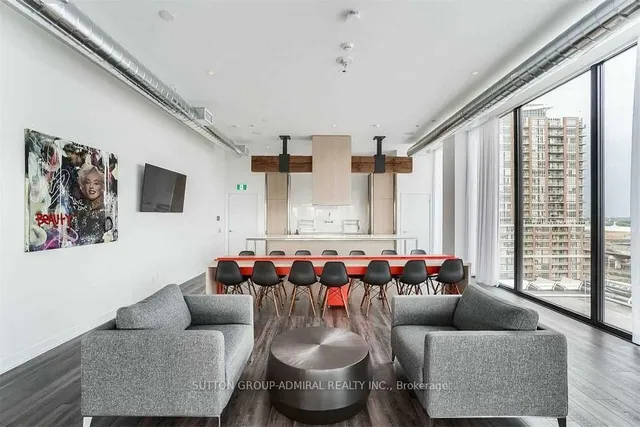 Additional image 39 of 135 East Liberty St Unit 1403