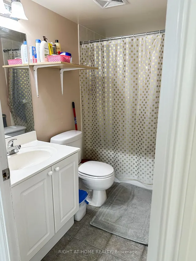 Additional image 14 of 2088 Lawrence Ave Unit 702