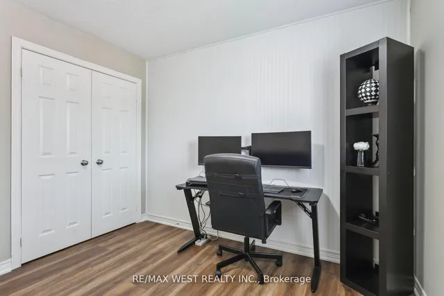 Additional image 18 of 14 Kistler St