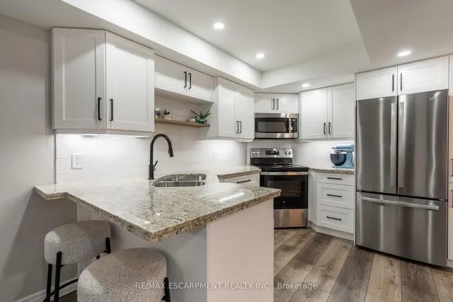 Additional image 33 of 979 Garden Lane