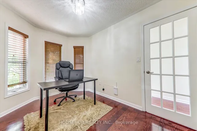 Additional image 7 of 697 Ambroise Cres