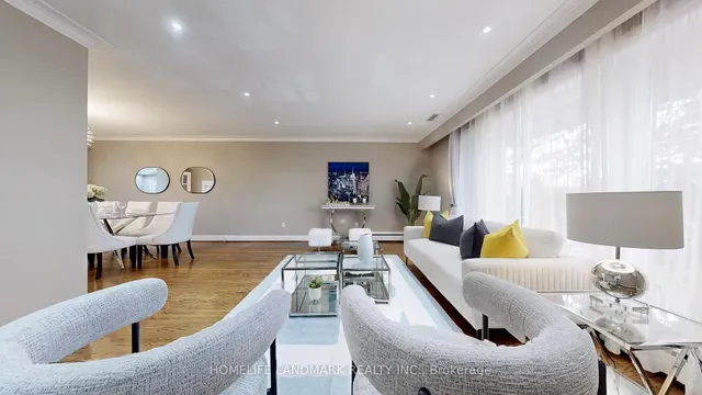 Additional image 18 of 12 Carousel Crt