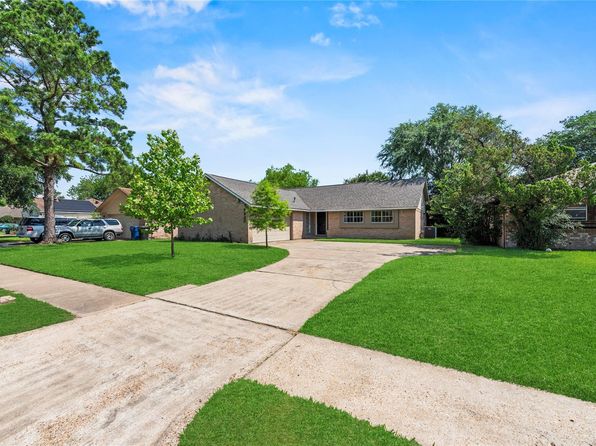 5930 Bihia Forest Dr, Houston, TX 77088