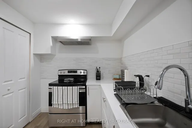 Additional image 46 of 19 Robarts Dr