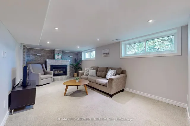 Additional image 27 of 14 Algonquin Ave