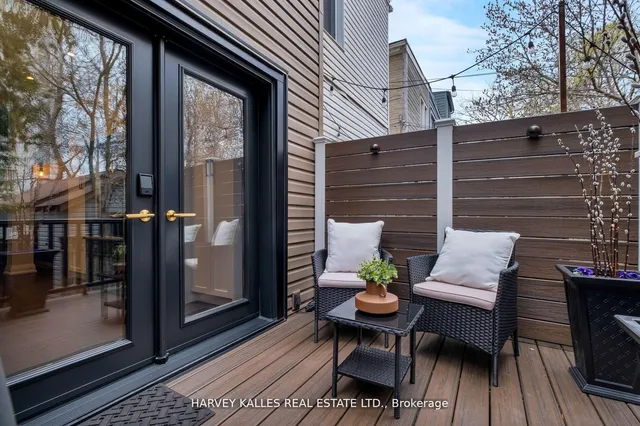 Additional image 17 of 65 Tiverton Ave