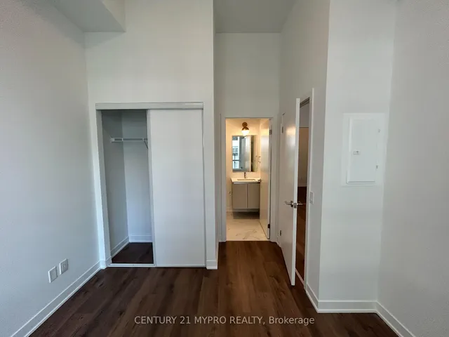 Additional image 8 of 405 Dundas St Unit 217