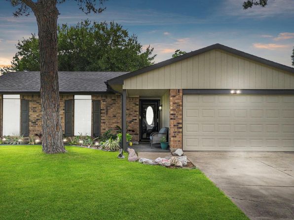 Property image for 16230 Bowie Ridge Ln, Houston, TX 77053