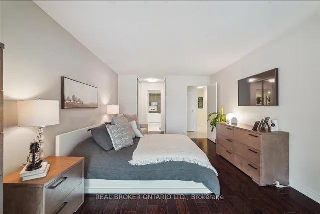 Additional image 21 of 401 Queens Quay Unit 503