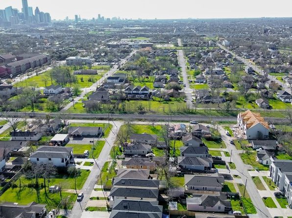 4307 Hershe St, Houston, TX 77020