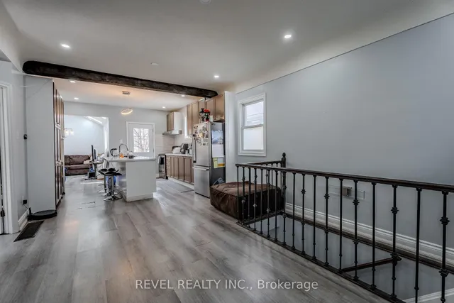 Additional image 3 of 46 East 7th St