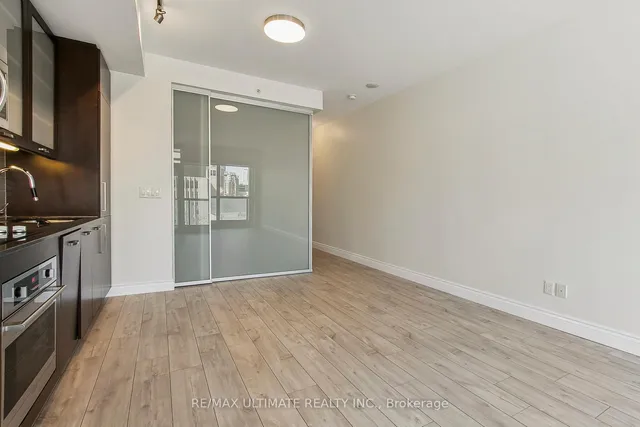 Additional image 34 of 210 Simcoe St Unit 611