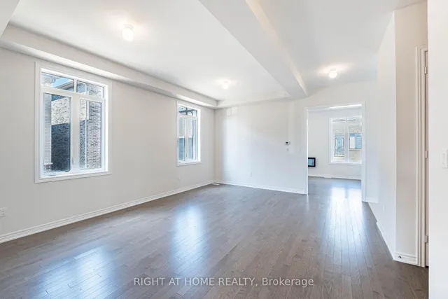 Additional image 8 of 863 Plum Pl