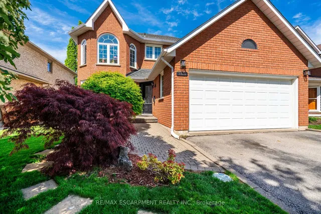 Additional image 2 of 2431 Baxter Cres