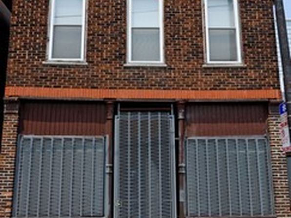 1926 W Grand Ave, Chicago, IL 60622