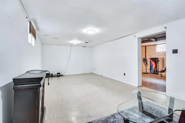 Additional image 27 of 42 Malta Dr