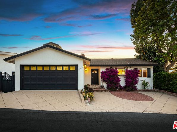 3909 Glenridge Dr, Sherman Oaks, CA 91423