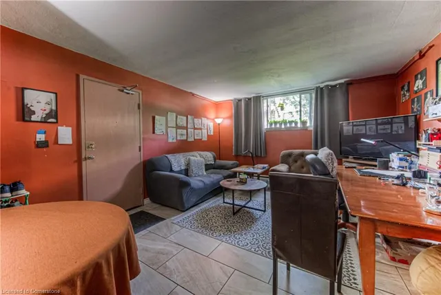 Additional image 25 of 76 Barbara Cres