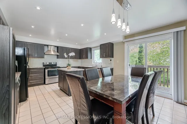 Additional image 8 of 29 Moeller Crt