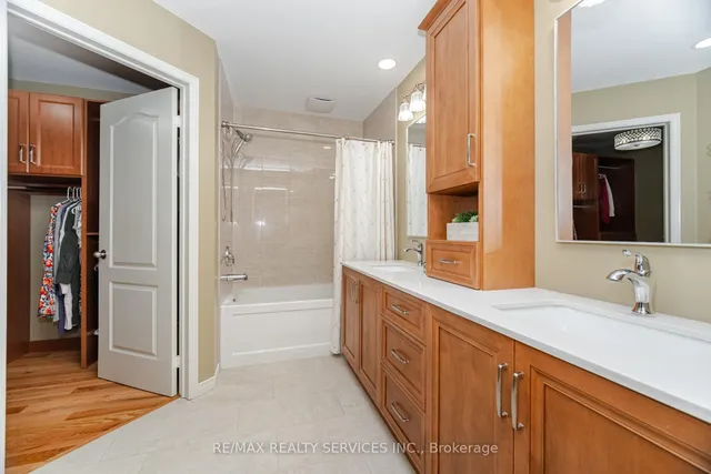 Additional image 20 of 8 Inwood Pl