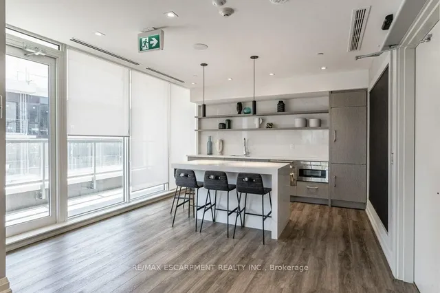 Additional image 40 of 212 King William St Unit 415