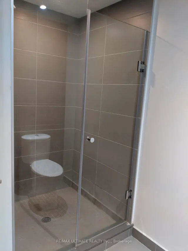 Additional image 12 of 560 King St Unit 604