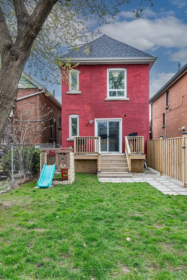 Additional image 50 of 208 Balmoral Ave