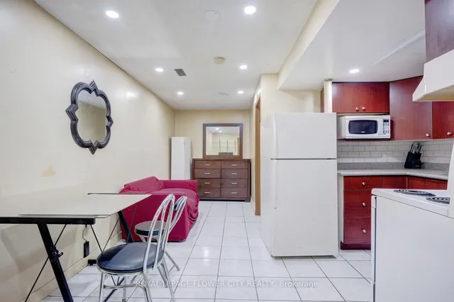 Additional image 37 of 27 Denlow Dr