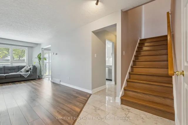 Additional image 3 of 221 Grey Fox Dr