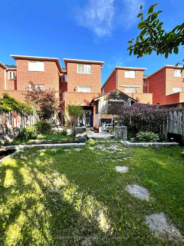 Additional image 24 of 516 Lumberton Cres